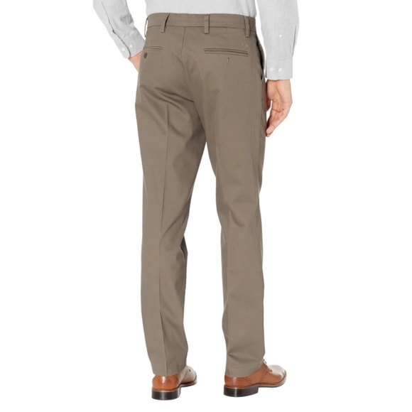 Dockers  Straight Fit Signature Khaki Lux Cotton Stretch Pants D2 - Creased - Picture 2 of 5